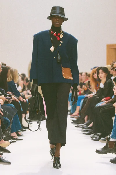 Look 57
